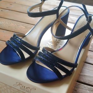 Jewel Badgley Mischka